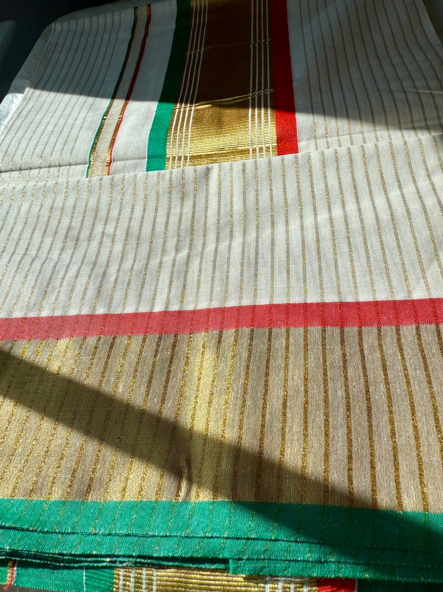 Kerala Saree in Red & Green