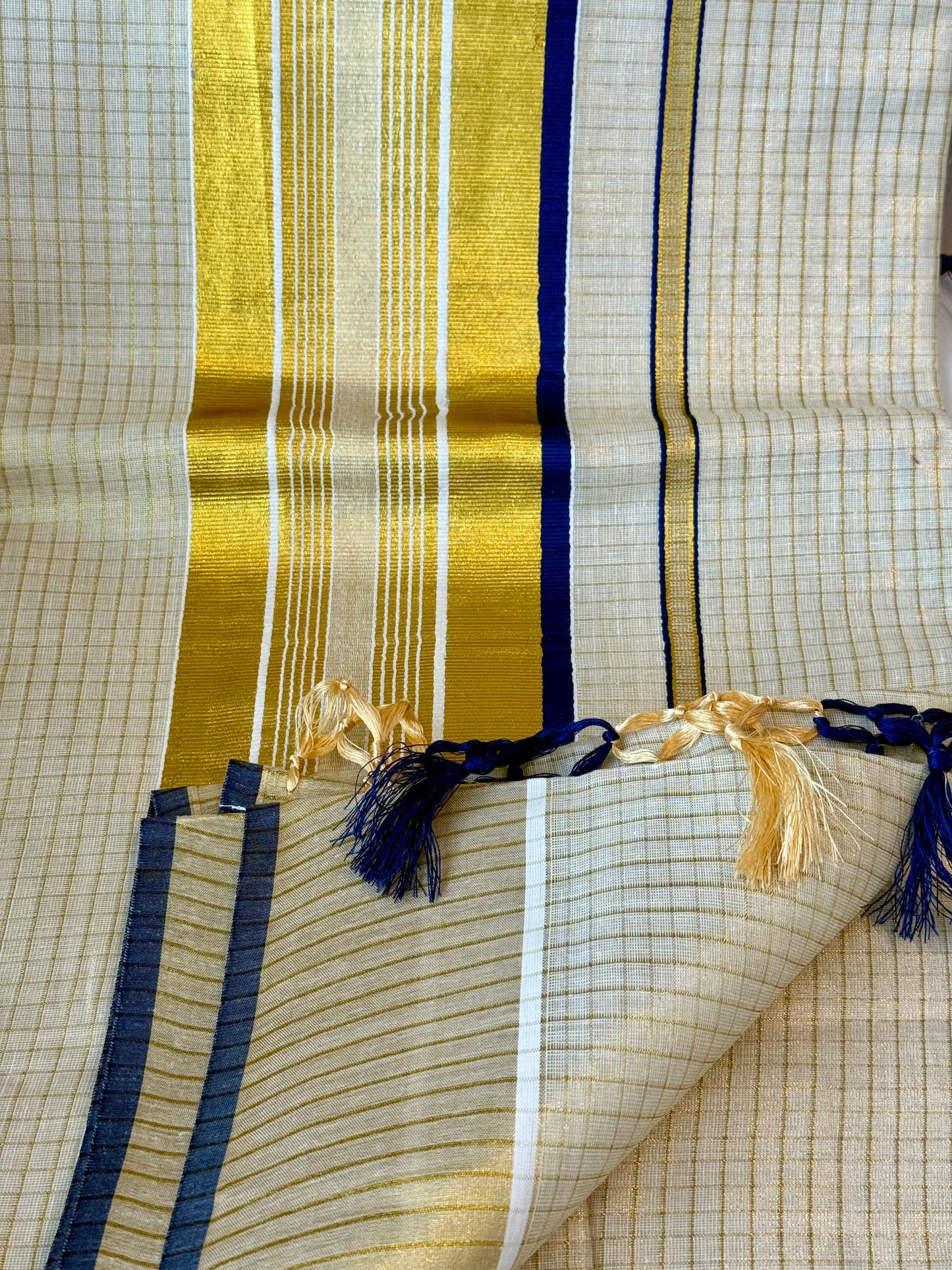 Kerala checkered kasavu saree