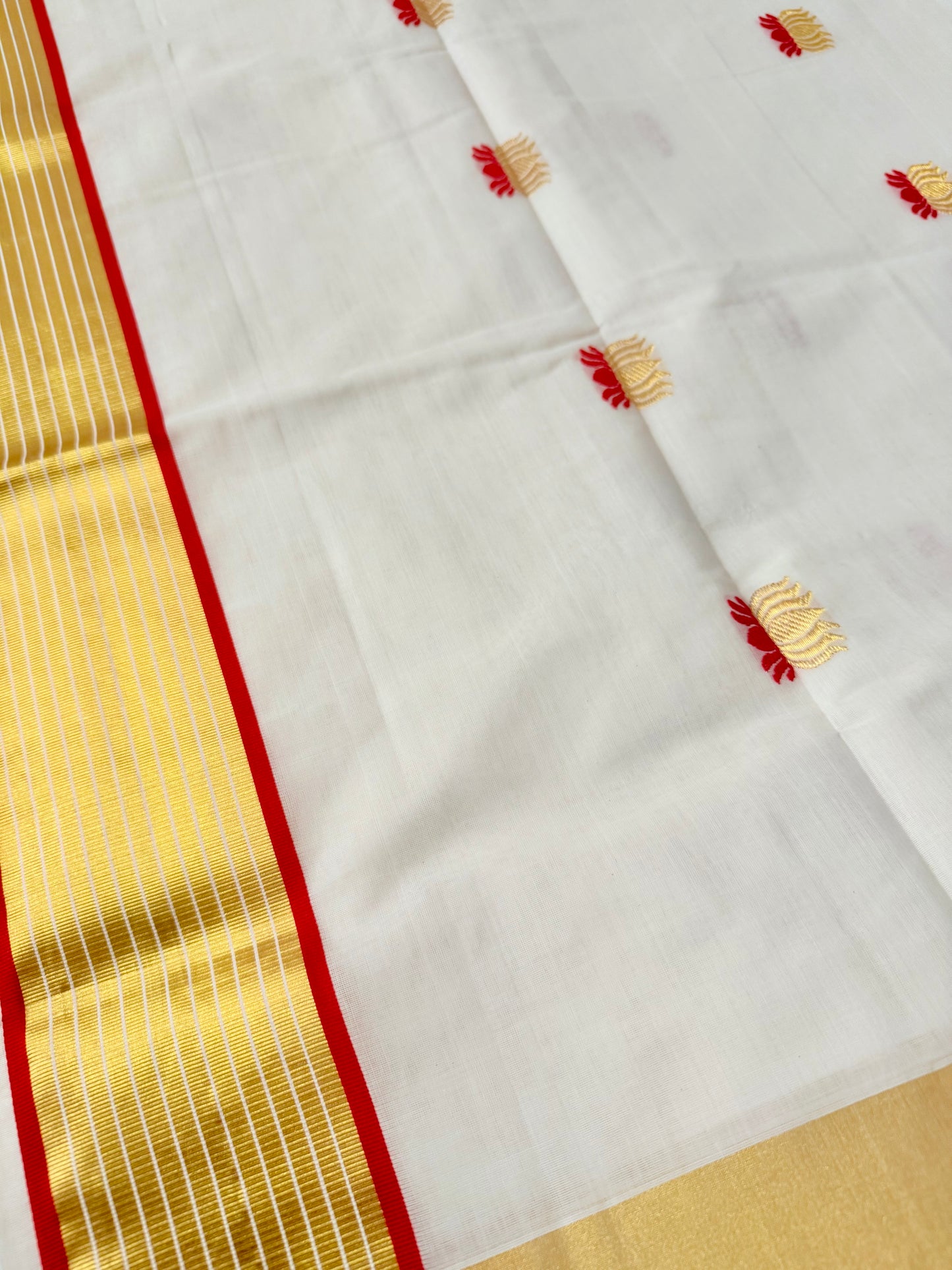 Kerala saree red black checked pattern