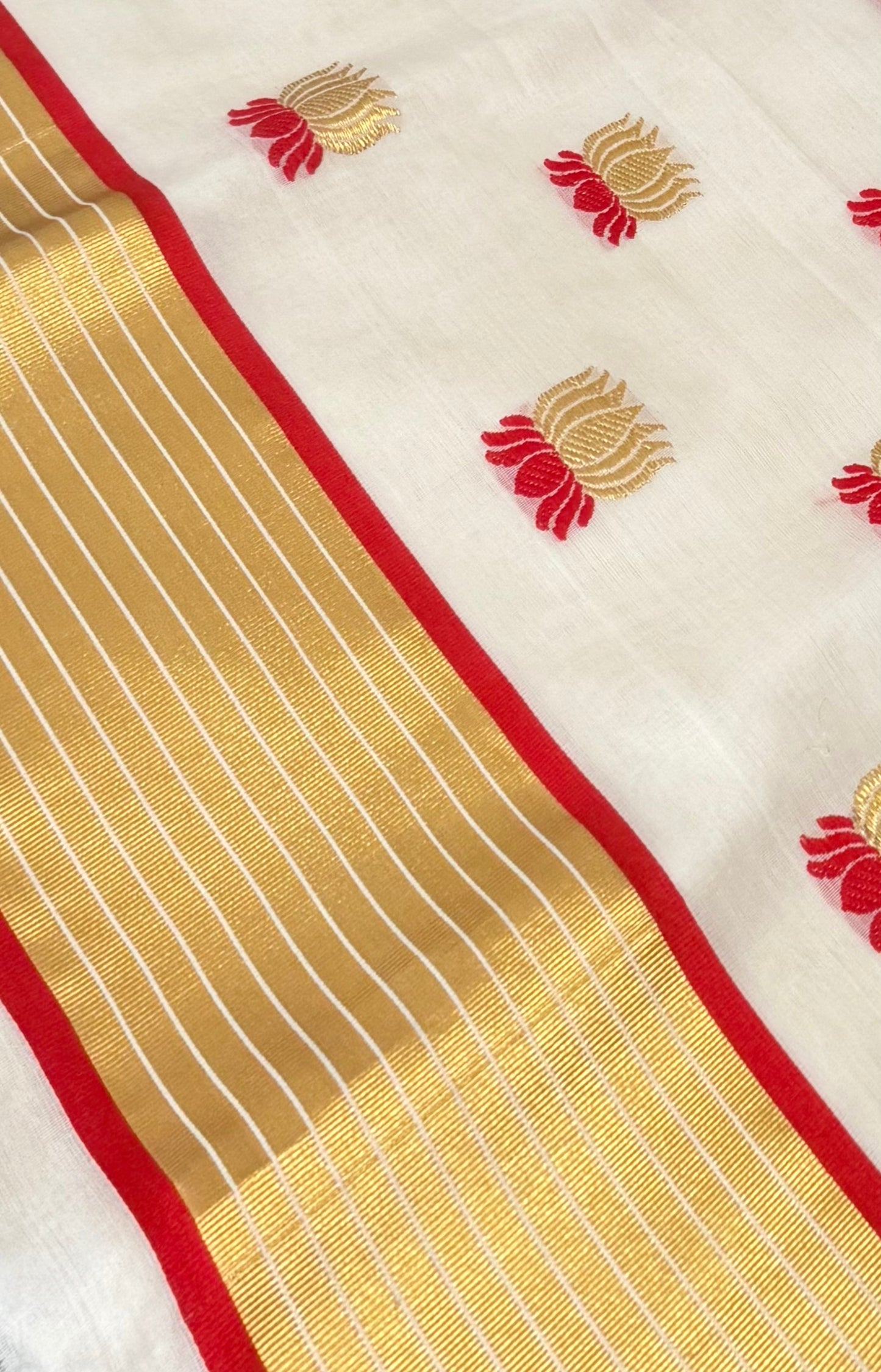 Kerala saree red black checked pattern