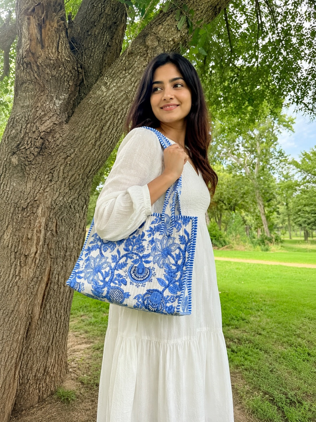 Aqua floral hand block printed cotton mini tote bag with zipper and tassel – Moksha Looms