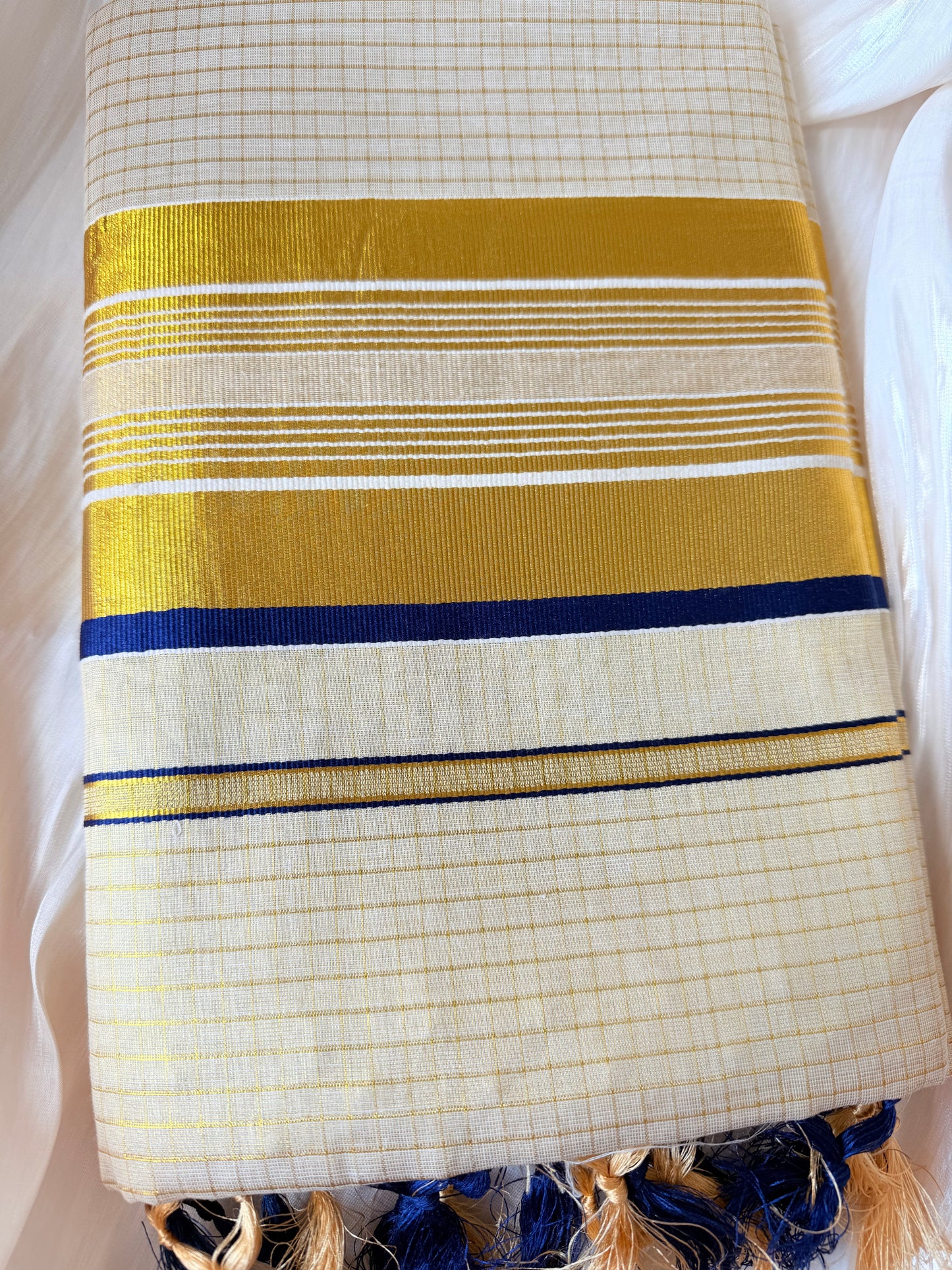 Kerala checkered kasavu saree