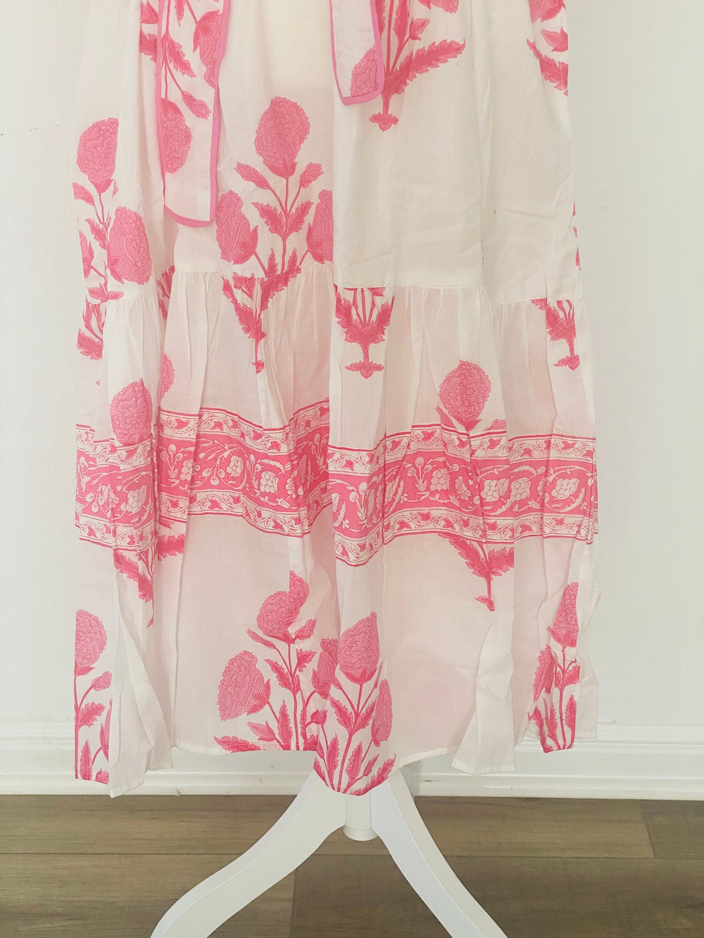 Block Print white & pink vintage dress